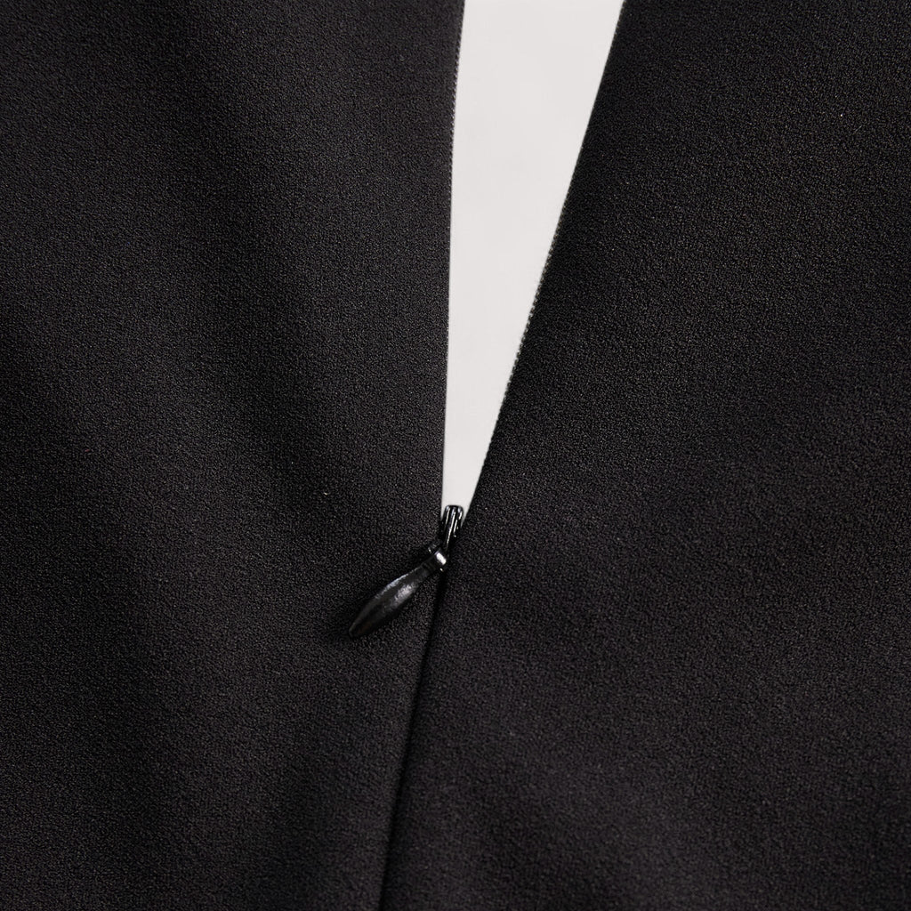 Kate | Refined black dress with belt and mandarin collar