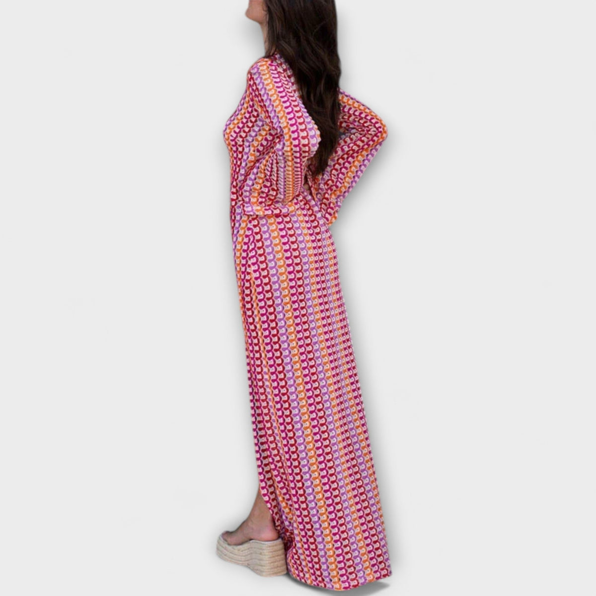 Elina – Maxi Dress with V-Neck and Holiday Flair
